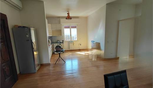 tricolocale immerso nel verde!!